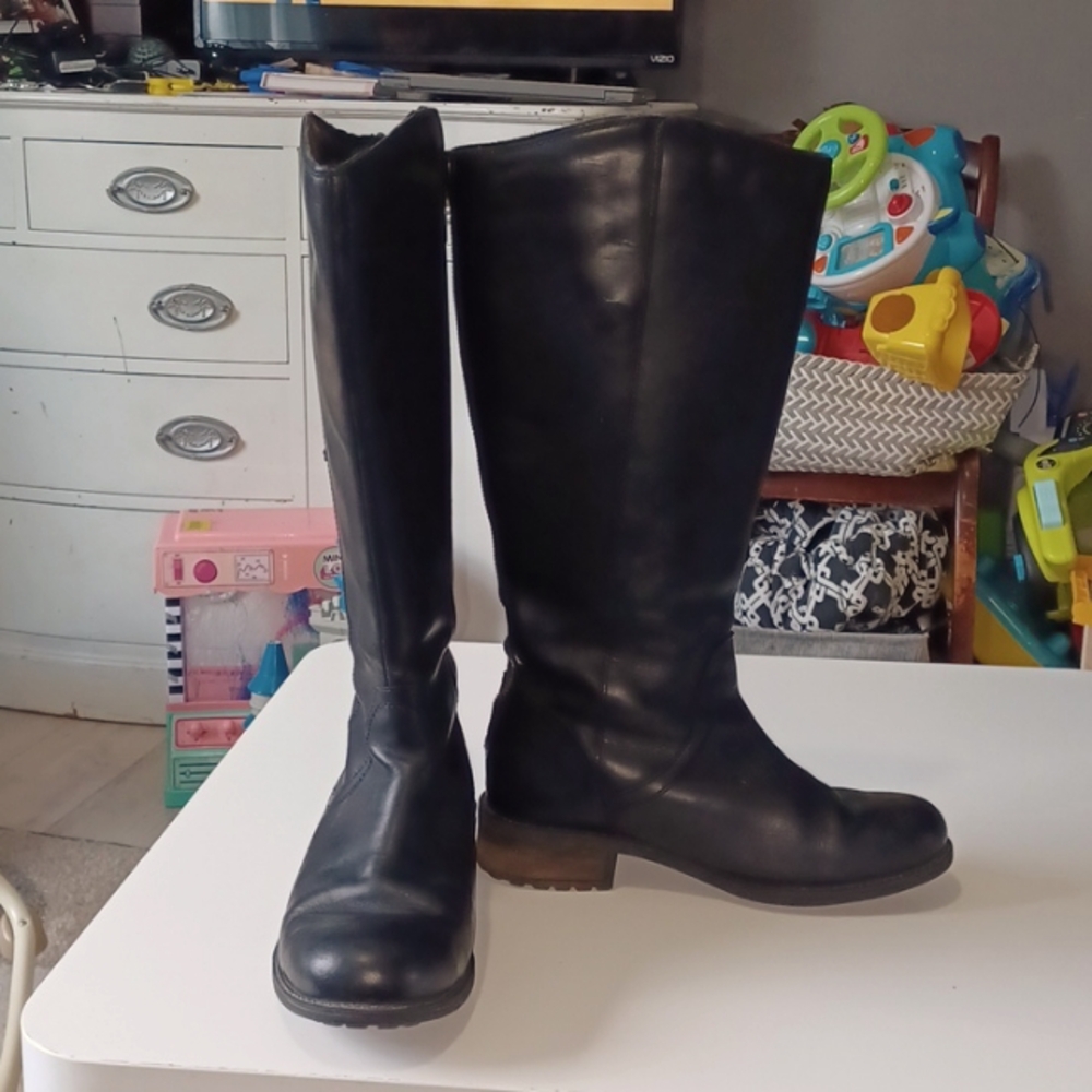 UGG Black Leather Seldon Knee-High Riding Boots Sz 8
